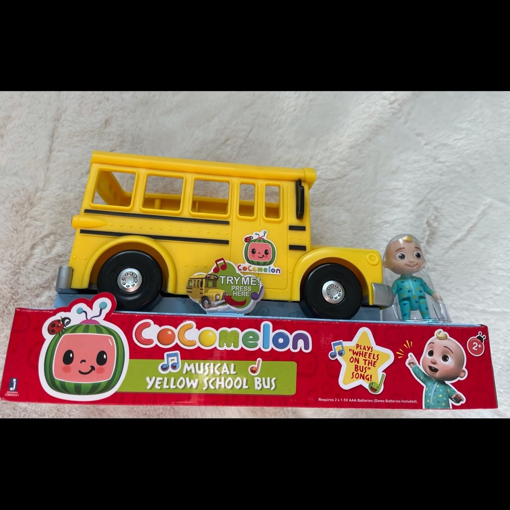 Cocomelon Bus NEW with JJ figurine Coco Melon